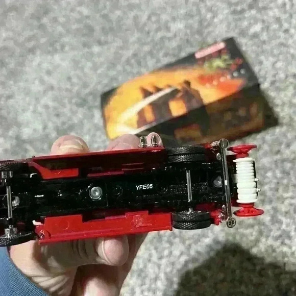 Matchbox Models Of Yesteryear Fire Engine YFE05 1932 Mercedes-Benz Ladder Truck - Picture 11 of 12